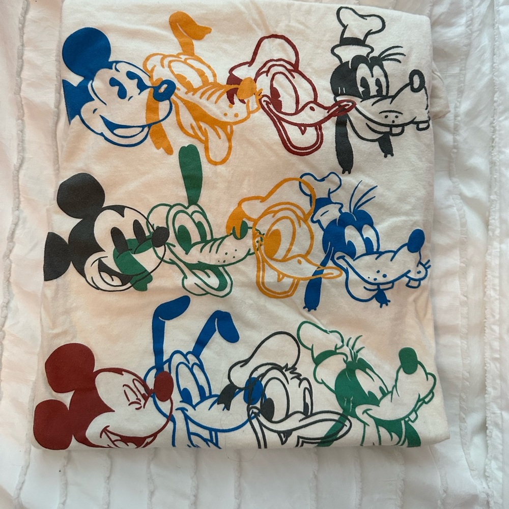 DISNEY! t-shirt- worn once!